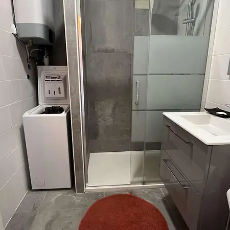 Studio Climatise 2-4 Pers Avec Terrasse Et Parking, Bord De Mer A Borgo - Fr-1-650-29 Lägenhet